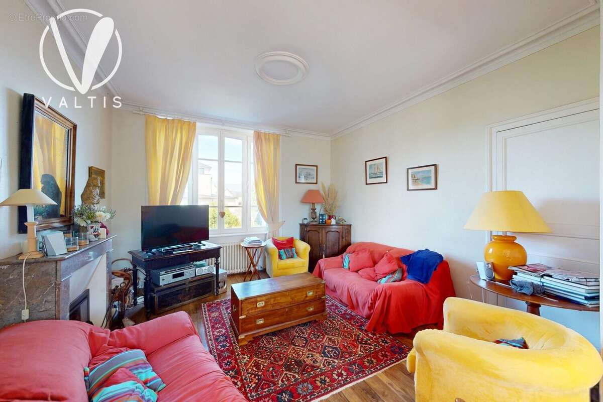 Maison 205 m² à Saint-Cast-Le-Guildo  - photo 4