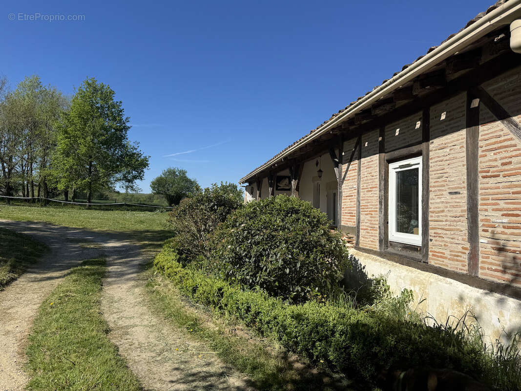 Maison à CASTELMORON-SUR-LOT