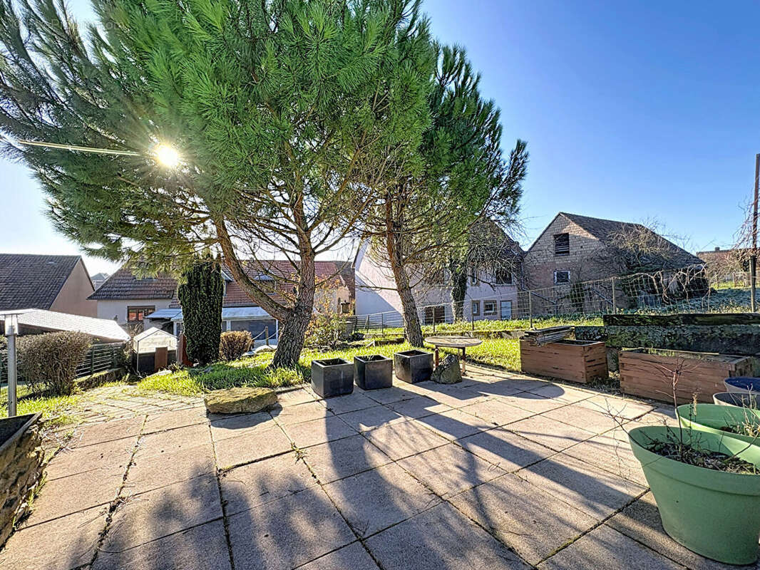 Corps de ferme 176 m² - cour et jardin avec bassin - 5 chambres - photo 3
