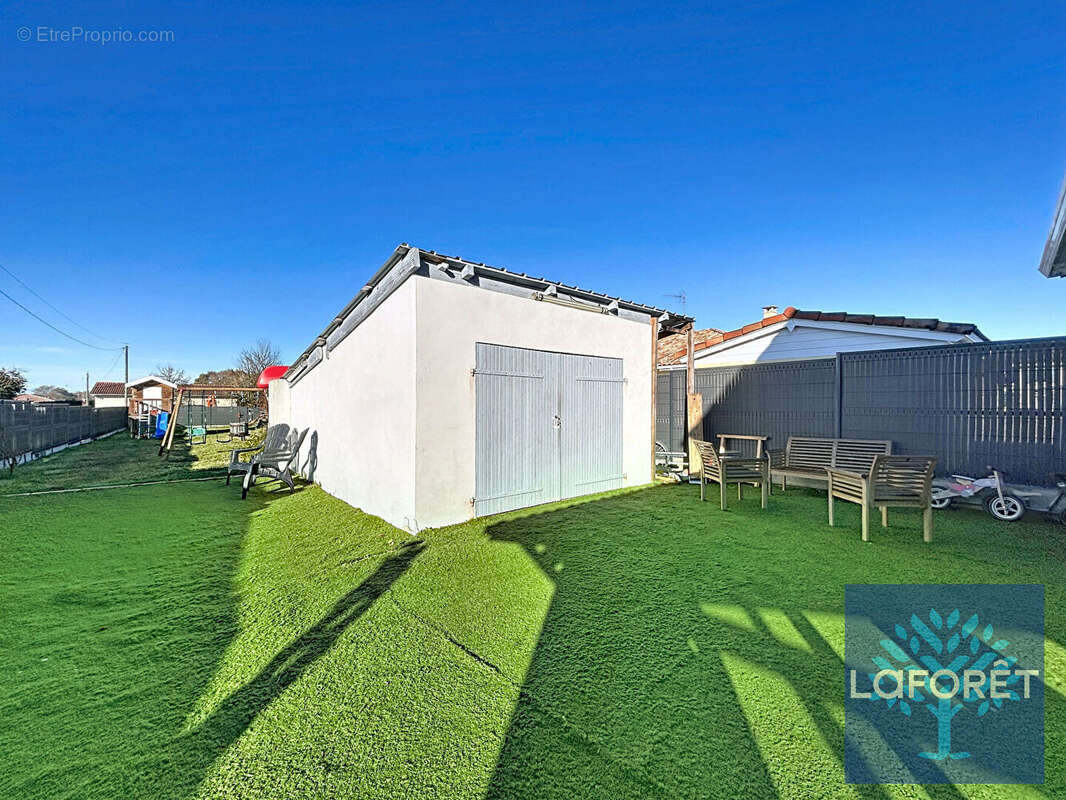 Maison à SAINT-GEOURS-DE-MAREMNE