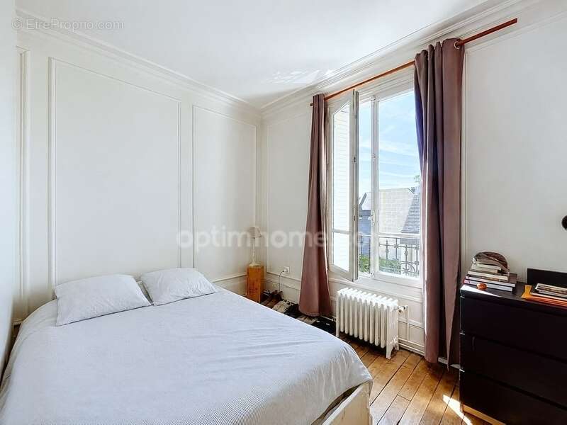 Appartement à LA GARENNE-COLOMBES