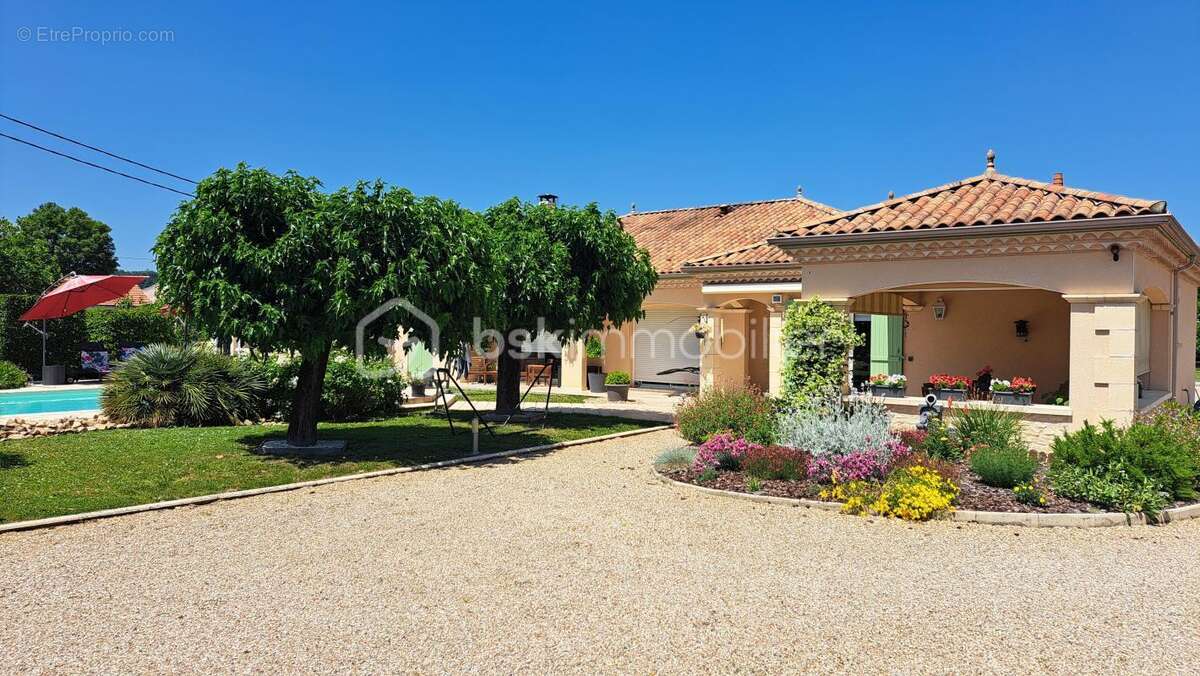 Maison à SAINT-ASTIER
