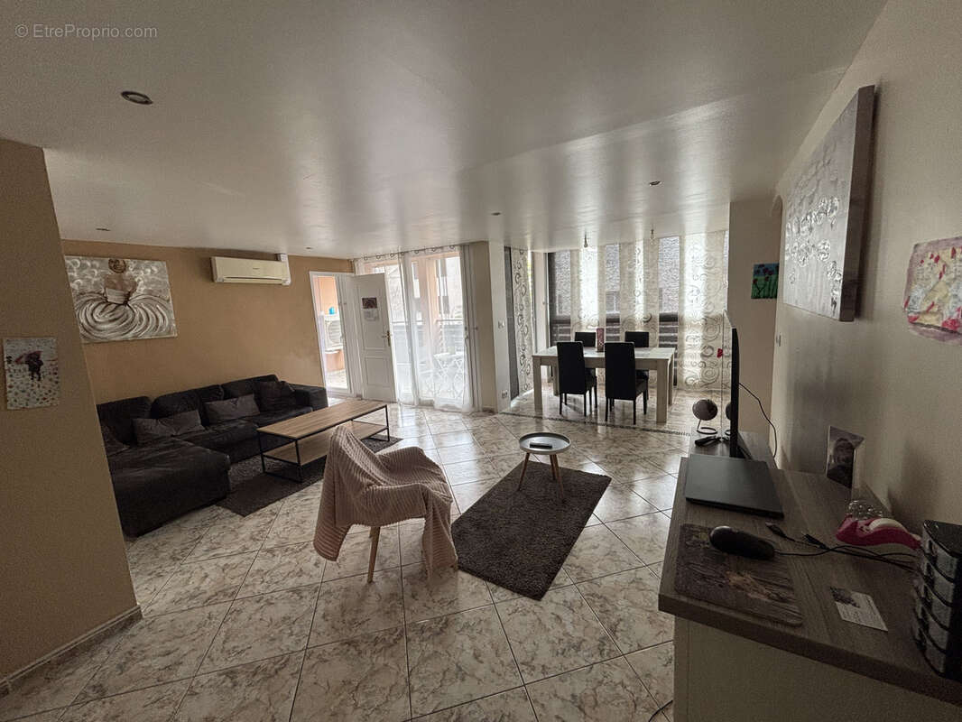 Appartement à LA VALETTE-DU-VAR