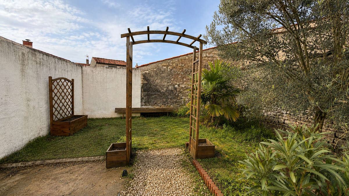 Maison à ANDILLY