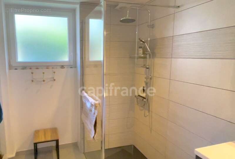 Maison à SAINT-MARTIN-DE-LA-PORTE