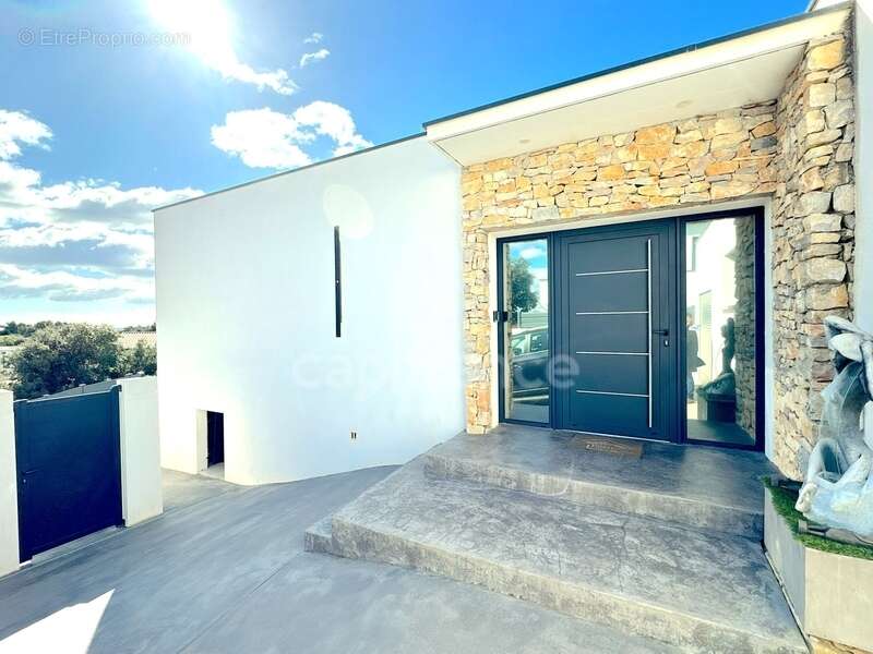 Nîmes – carreau de lane  a vendre villa contemporaine 5 pieces (30) - photo 2