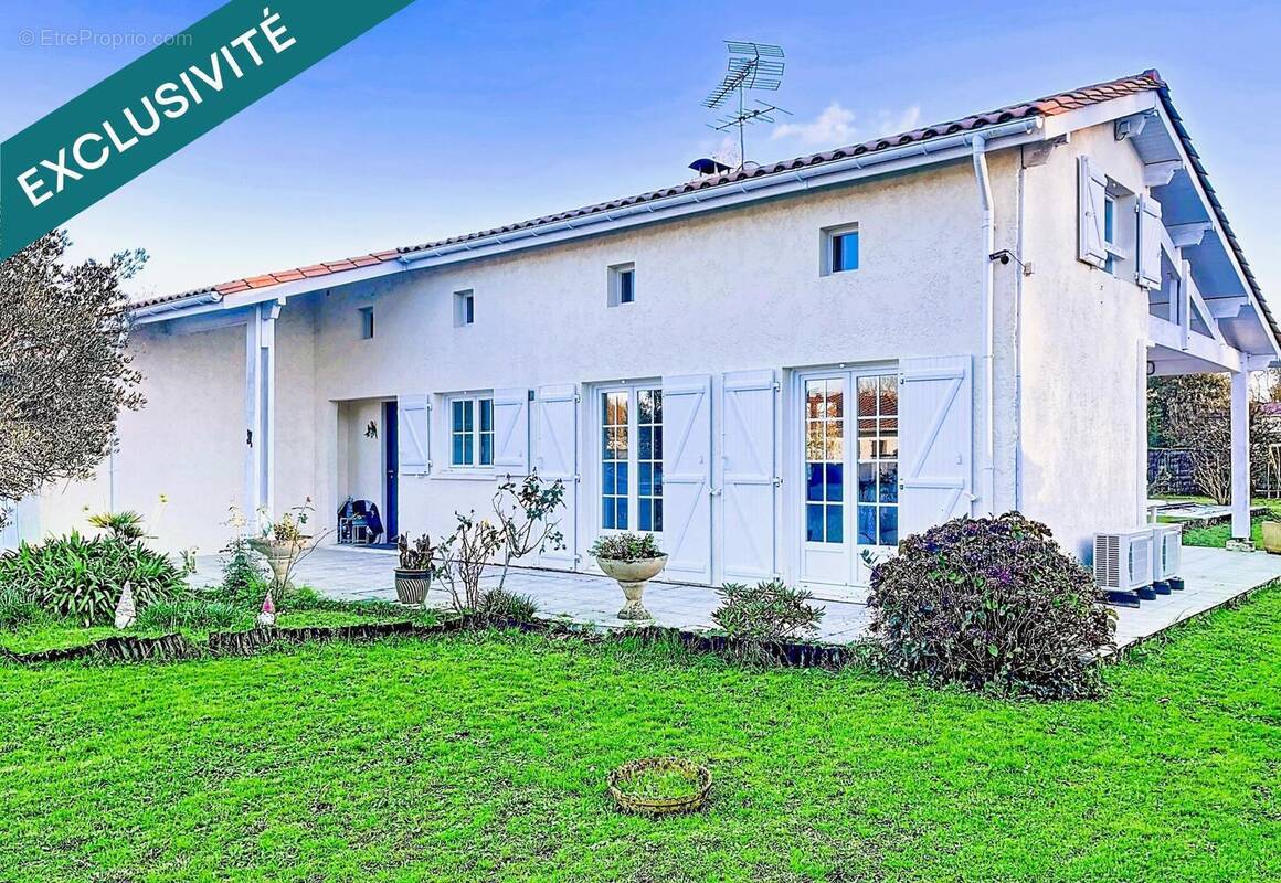 Photo 1 - Maison à SAINT-JEAN-D&#039;ILLAC