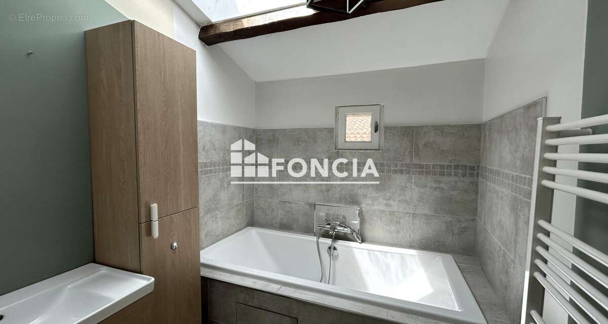 Maison à SAINT-QUENTIN-LA-POTERIE