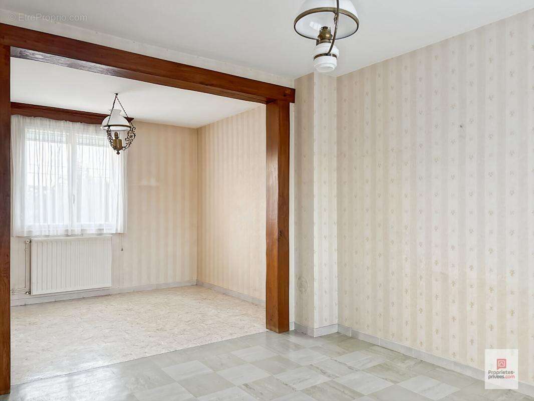 Maison à SABLE-SUR-SARTHE