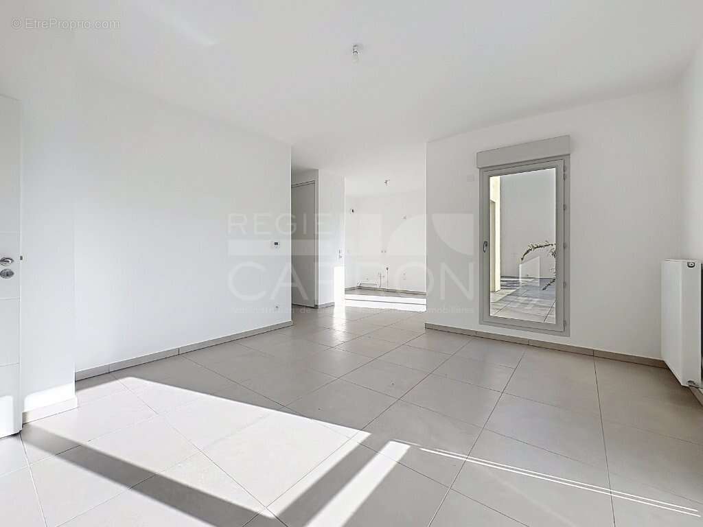 Appartement à RILLIEUX-LA-PAPE