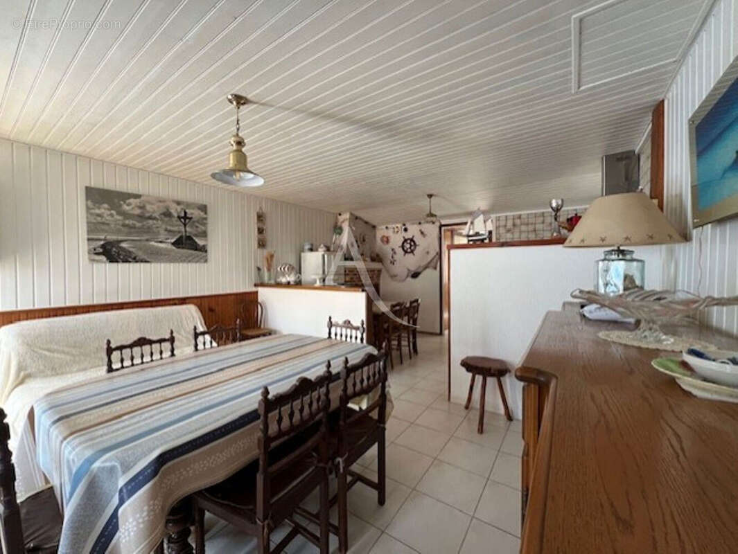 Maison à L&#039;EPINE