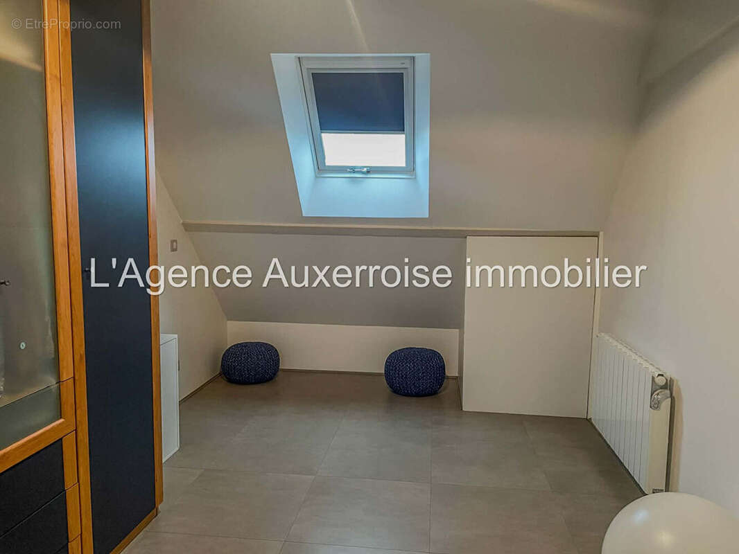 AUXERRE , Maison familiale au calme avec jardin paysagé - photo 14