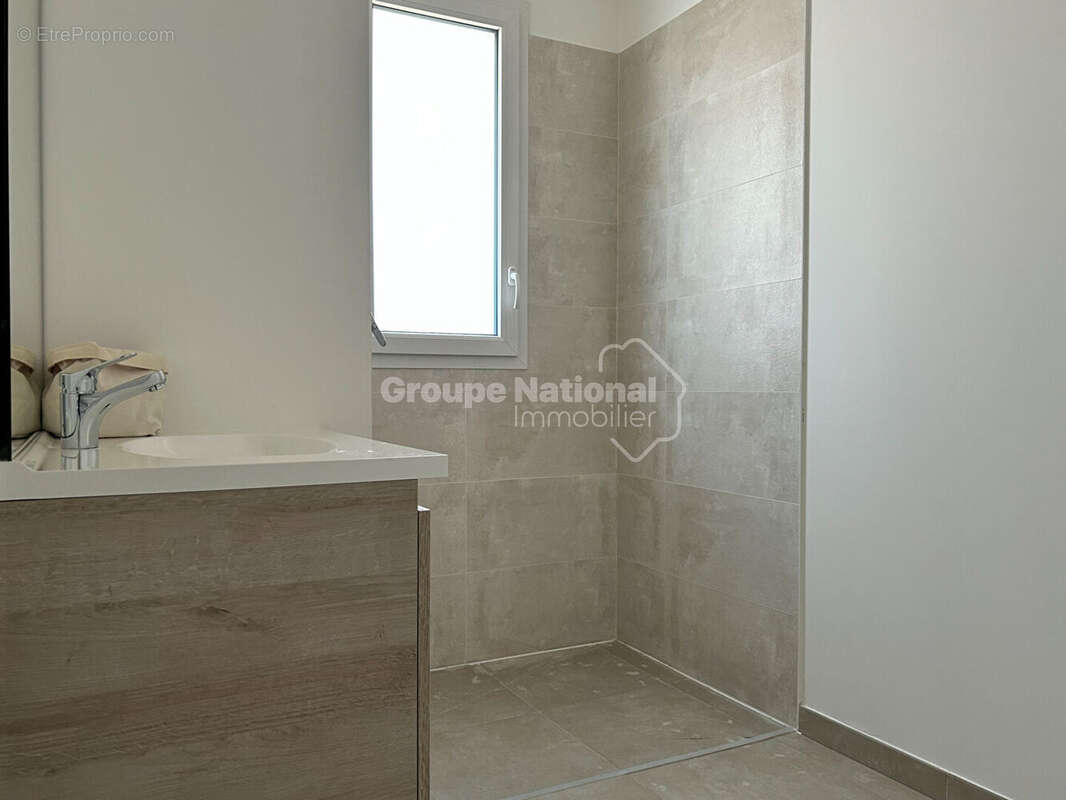 Maison à SAINT-ETIENNE-DU-GRES