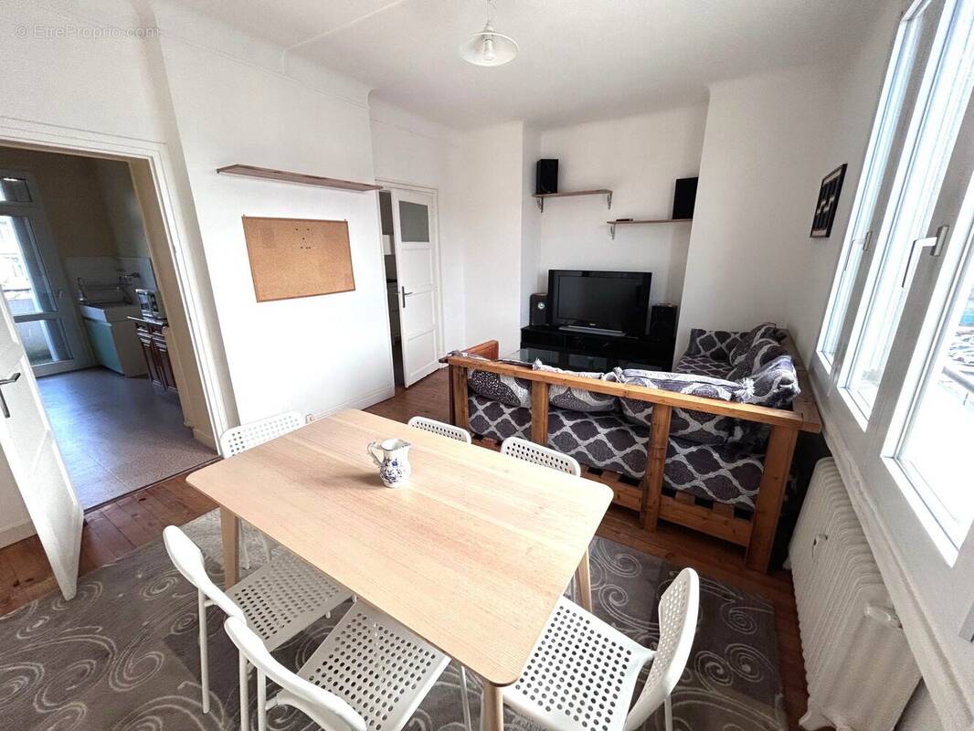 Appartement à SAINT-ETIENNE