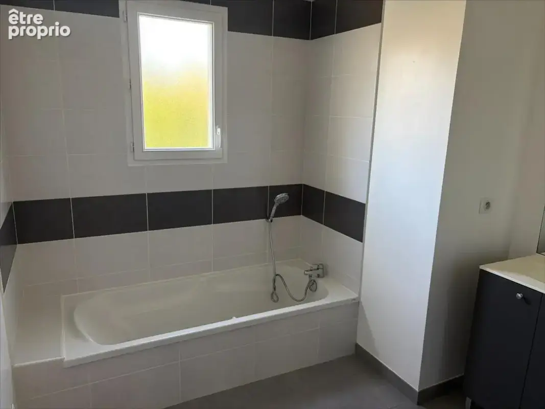 Maison 6 pièces 106 m² à vendre à Fontaine-Le-Comte (86240) - photo 50