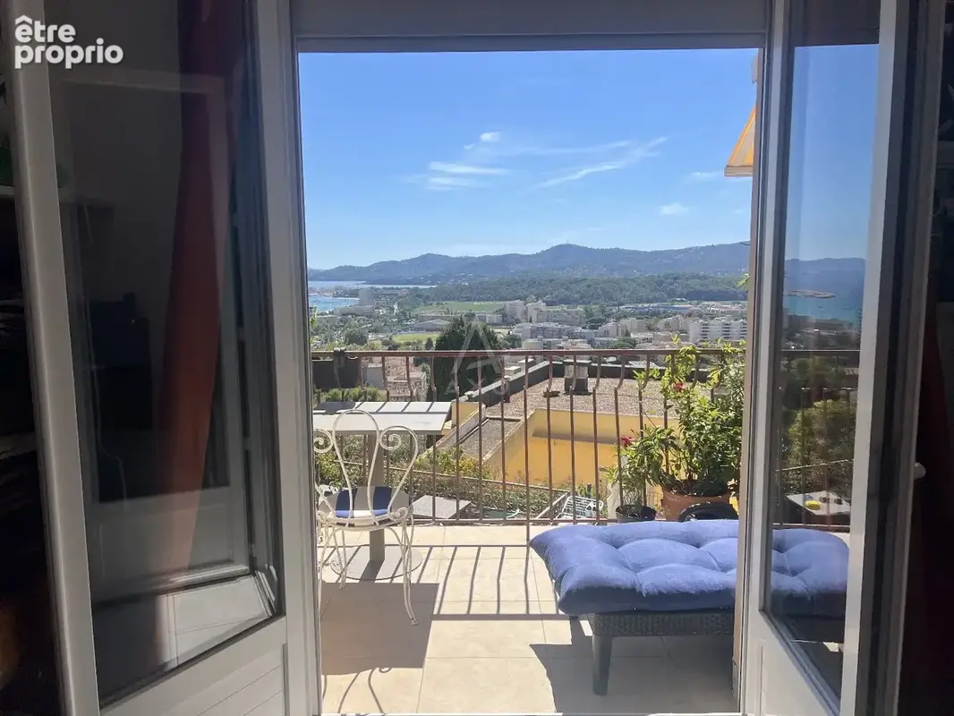 Bel appartement T2 vue mer exceptionnelle - Le Lavandou (83) - photo 7