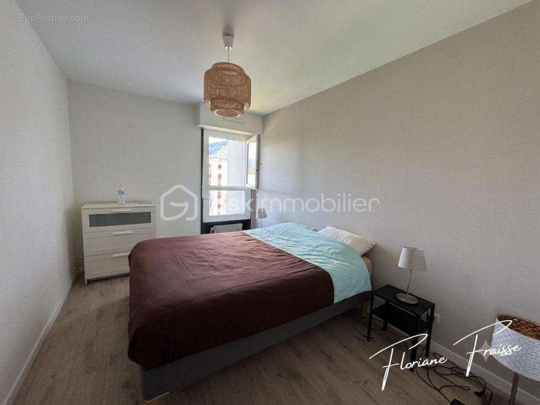 Appartement à MEYLAN