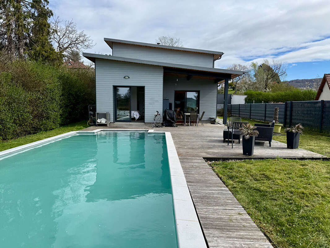 Maison à LONS-LE-SAUNIER