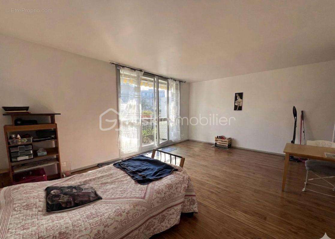 Appartement à SAINT-MICHEL-SUR-ORGE