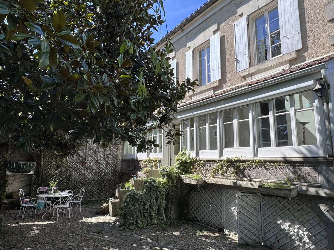 Maison à JARNAC