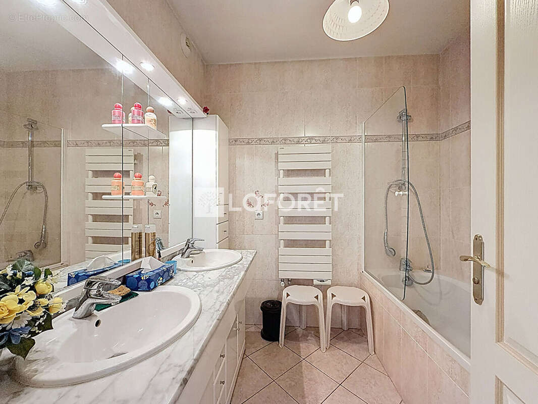 Appartement à CHATILLON-SUR-CHALARONNE