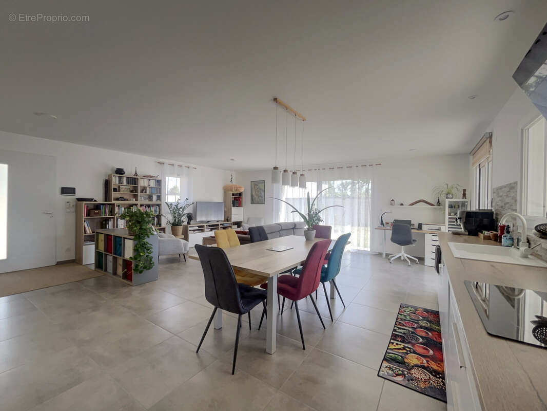 Maison à TOURNON-SUR-RHONE
