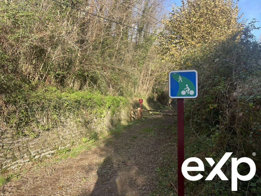 Maison à LE COLLET-DE-DEZE