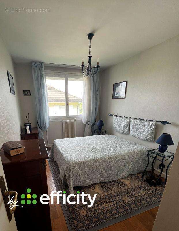 Appartement à MEYZIEU