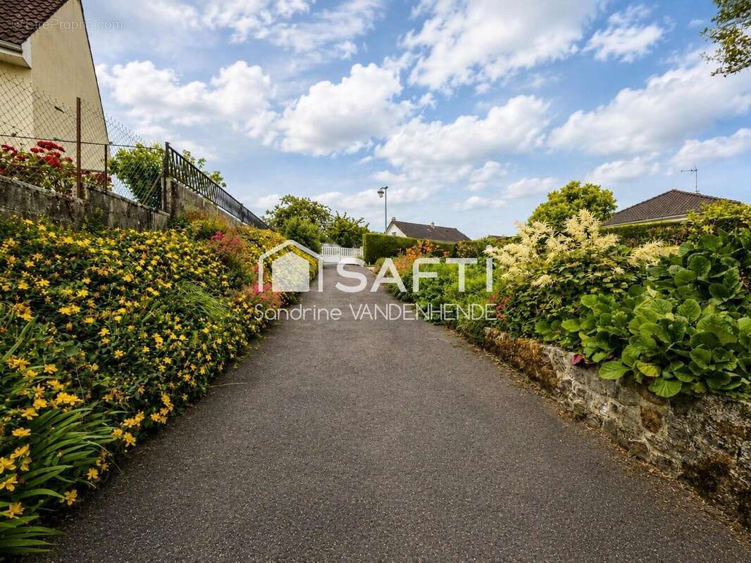 Maison 191 m² à Montcornet  - photo 4