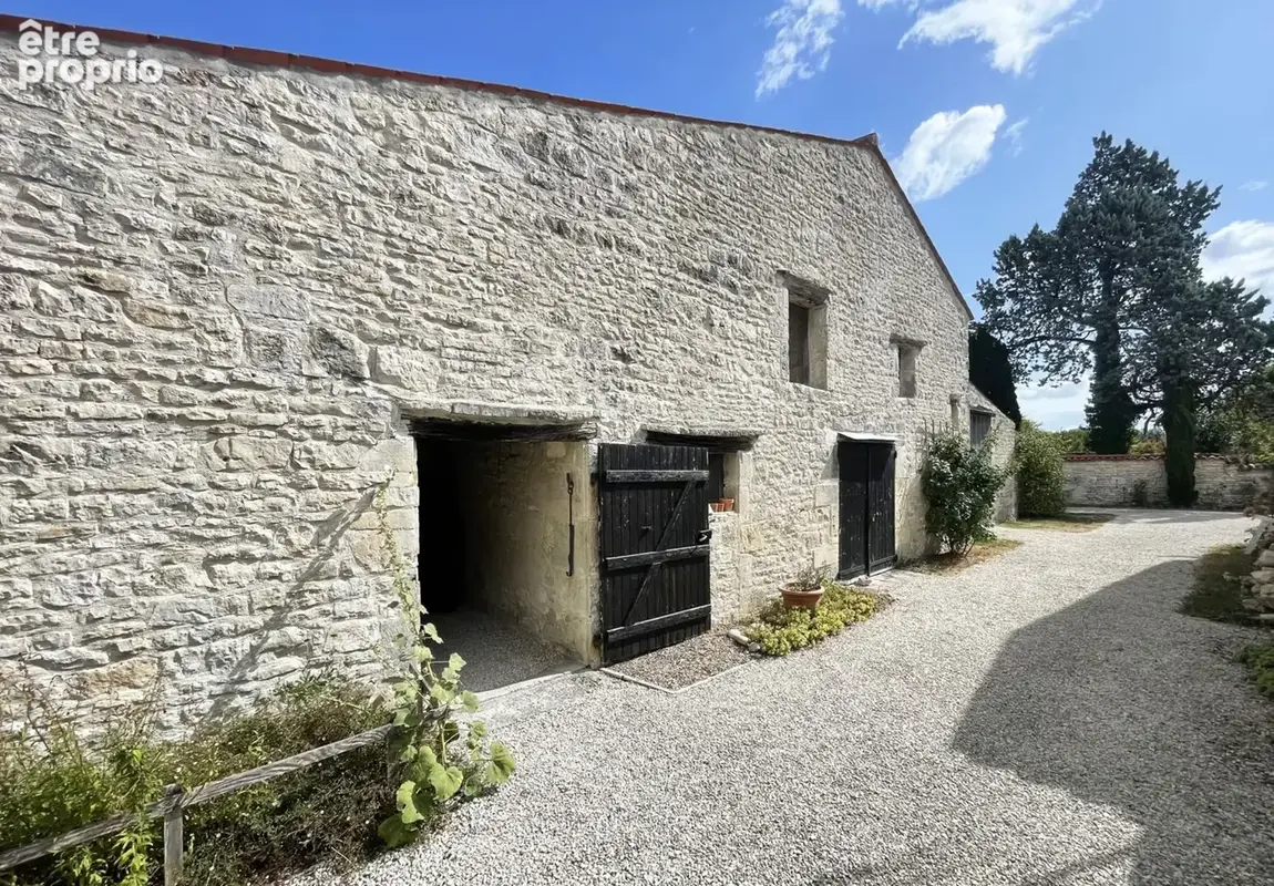 Maison à vendre 7 pièces avec dépendance sur terrain de 1140 m² AUMAGNE (17) - photo 22
