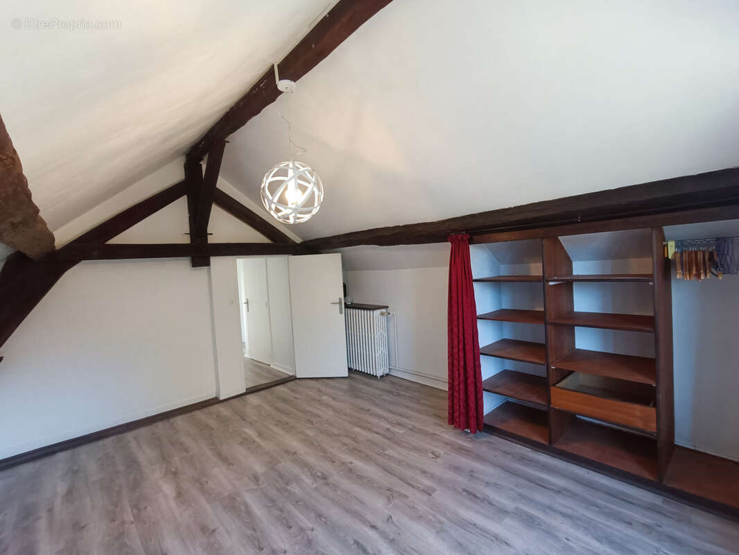 Maison à JUSSY-LE-CHAUDRIER