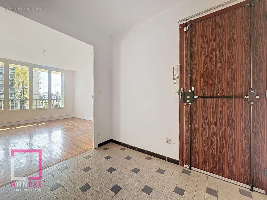 Appartement à FONTAINES-SUR-SAONE