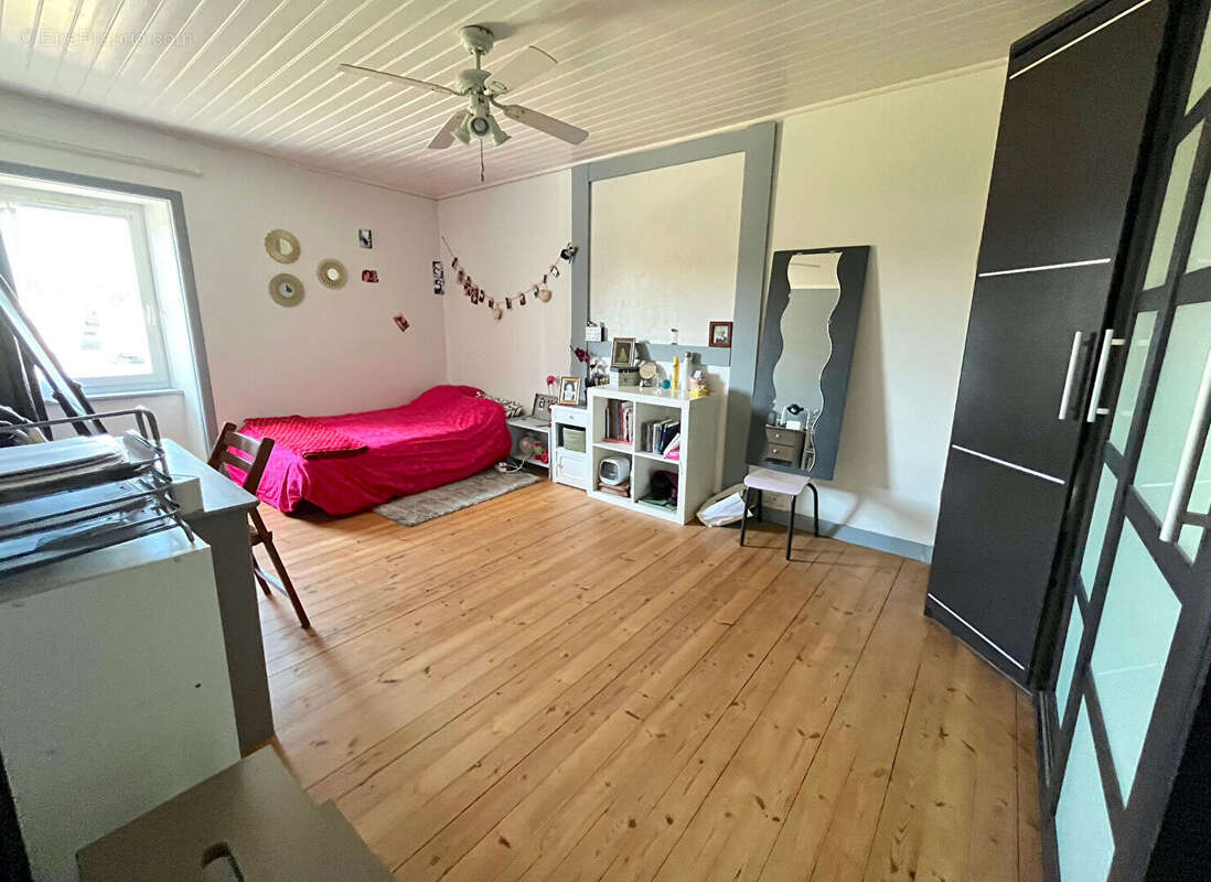 Maison à SAINTE-SOULLE