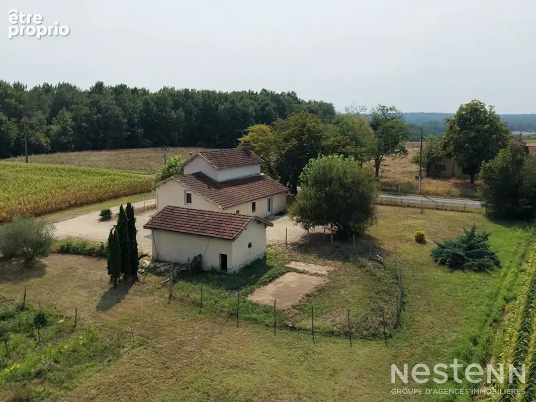 À vendre Maison de 128 m² avec terrain de 1 966m² et garage à Sainte-Maure-de-Peyriac - photo 12