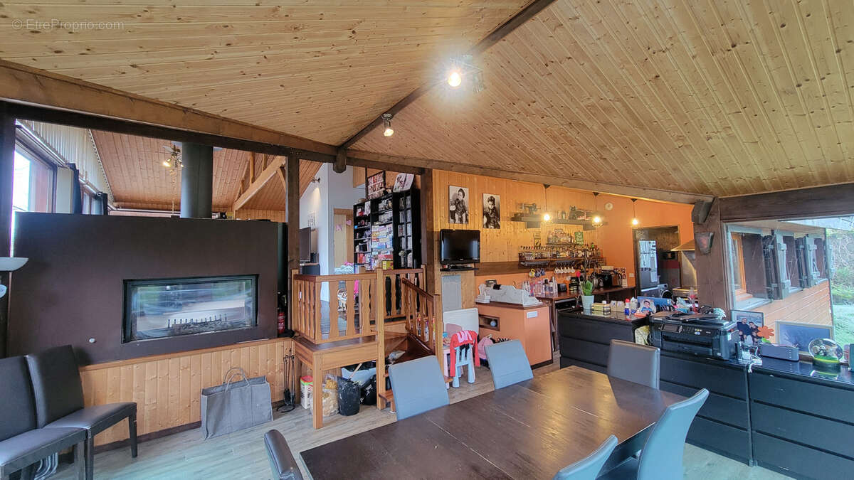 Maison à SAINT-SAUVEUR-LES-BRAY