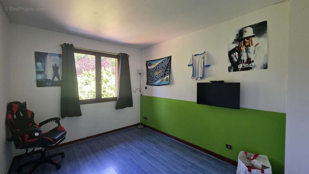 Maison 5 chambres sur une parcelle de 3218m2 - photo 13