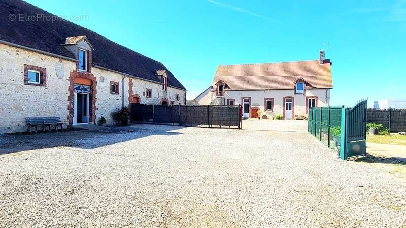 Maison à HOUVILLE-LA-BRANCHE