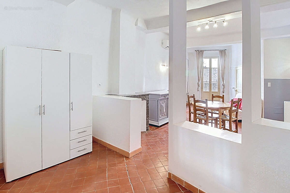 Appartement à VILLECROZE