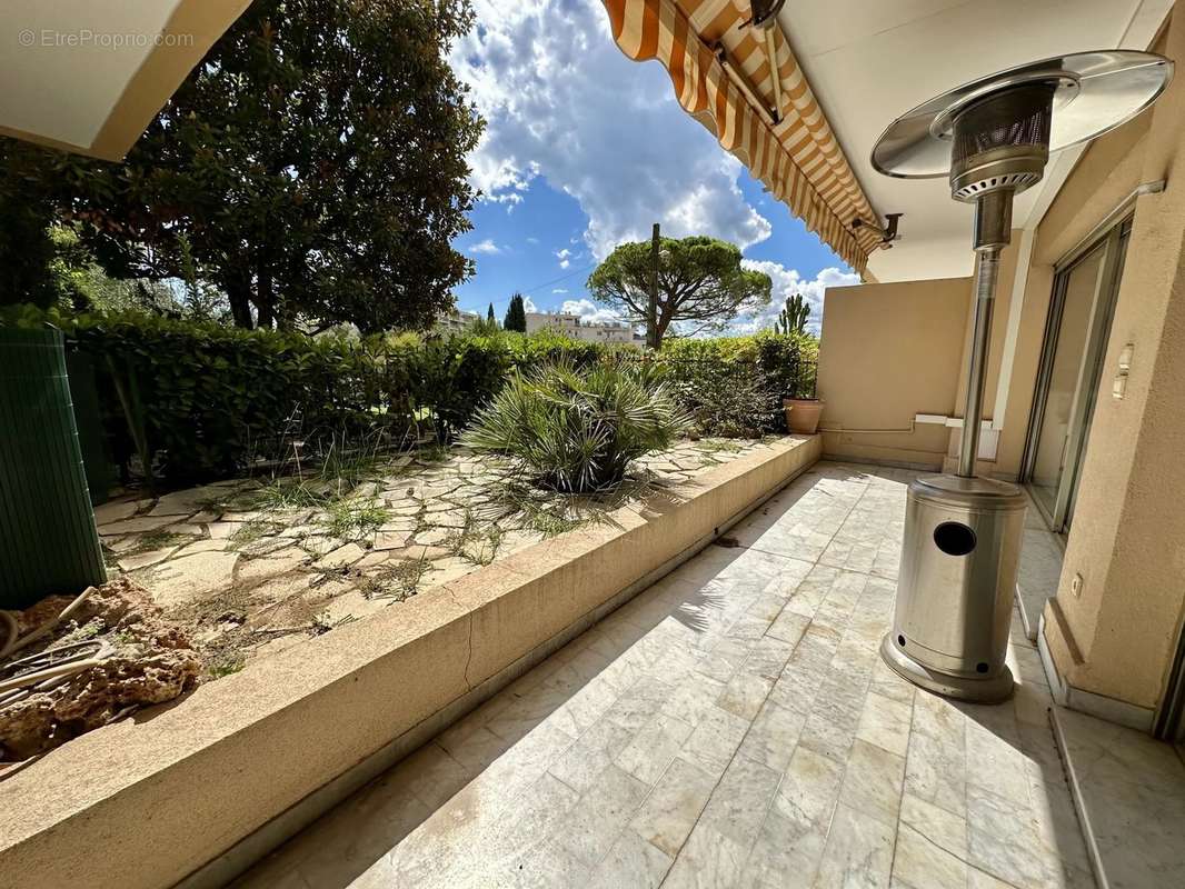 Appartement à LE CANNET