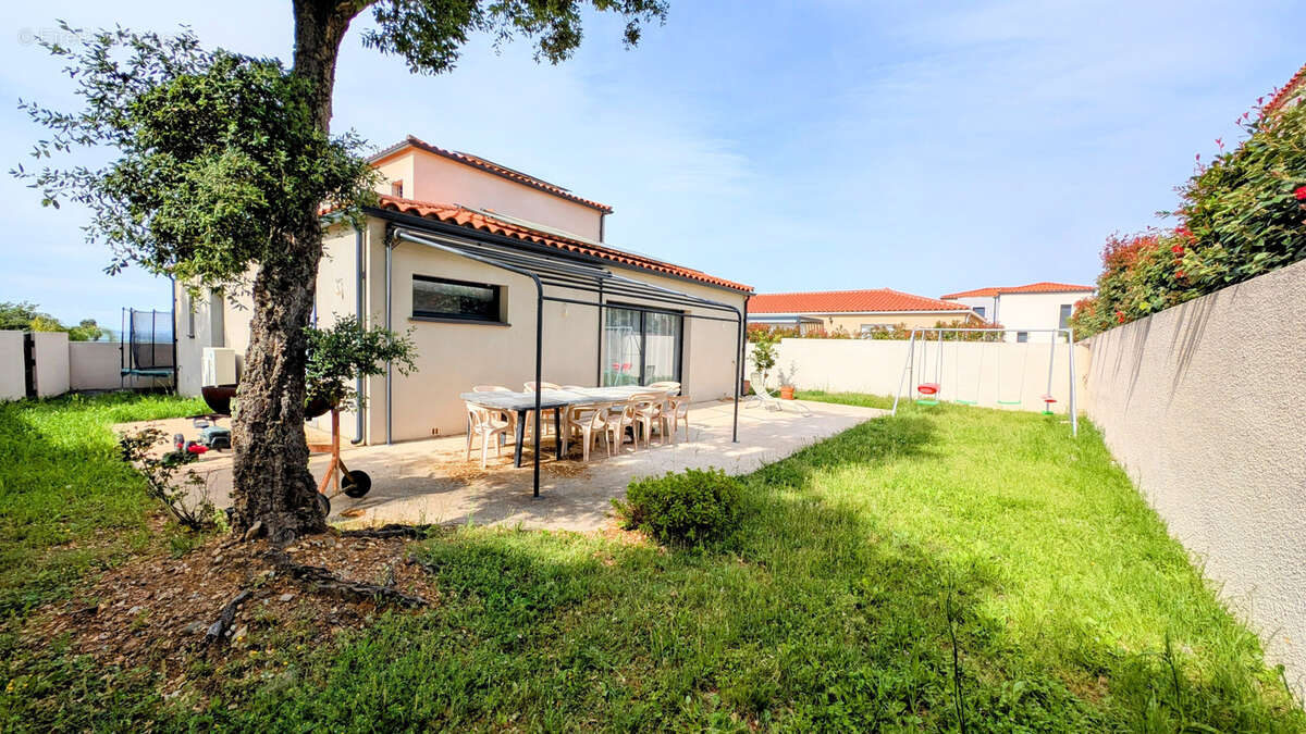 Maison à LAROQUE-DES-ALBERES