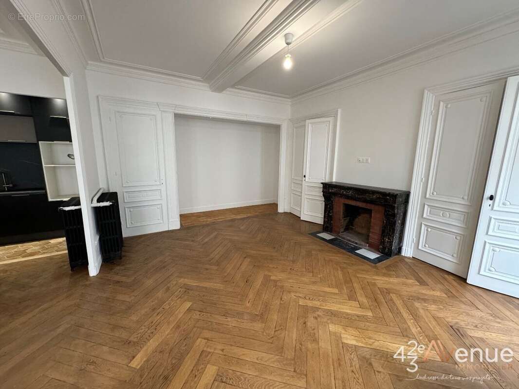 Appartement 155 m² à Saint-Etienne  - photo 5