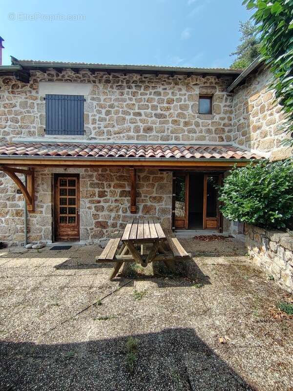 Maison en pierres à vendre 7 pièces SAINT MARTIN DE VALAMAS (07) - photo 1