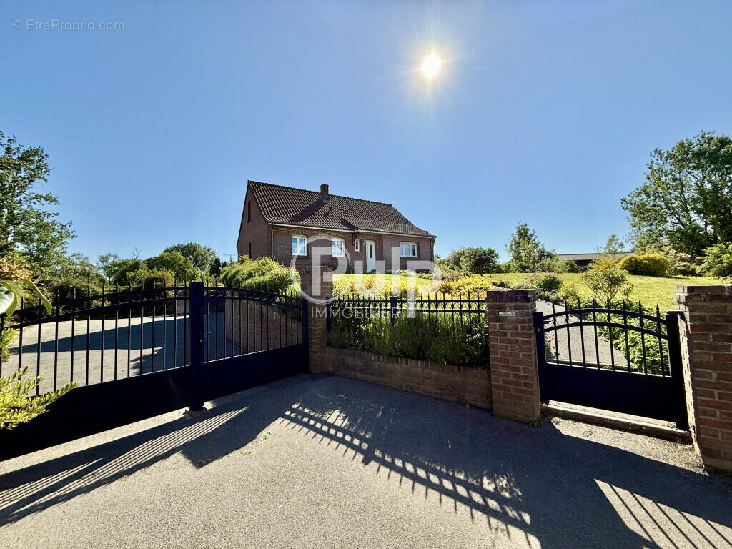 Maison à AUXI-LE-CHATEAU