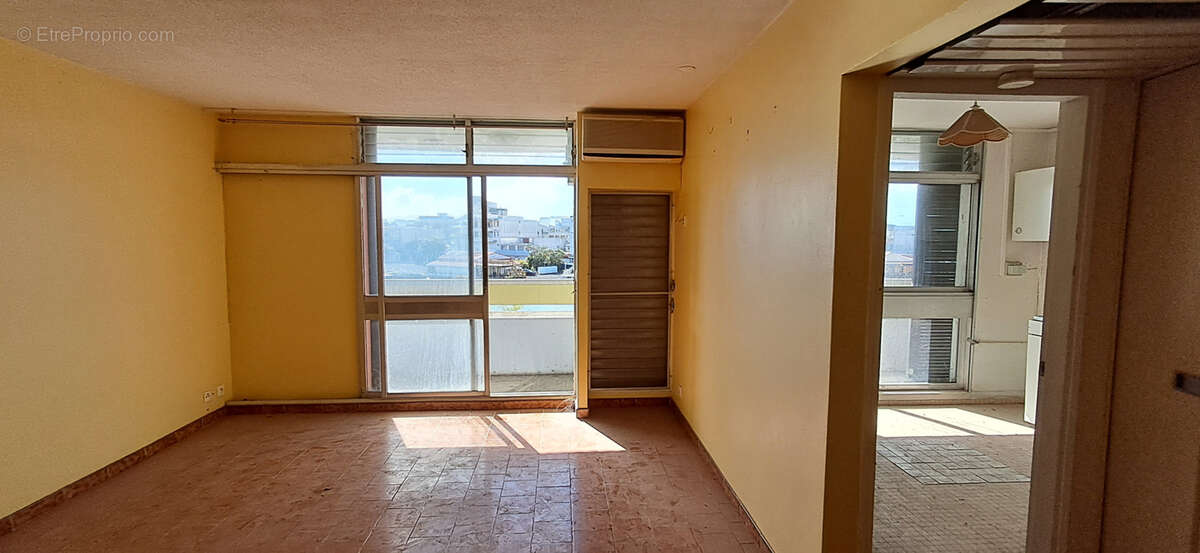 Appartement à POINTE-A-PITRE