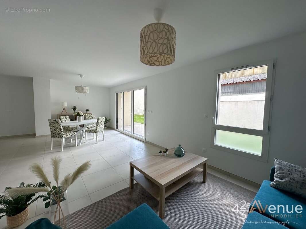 Maison à SAINT-JUST-SAINT-RAMBERT