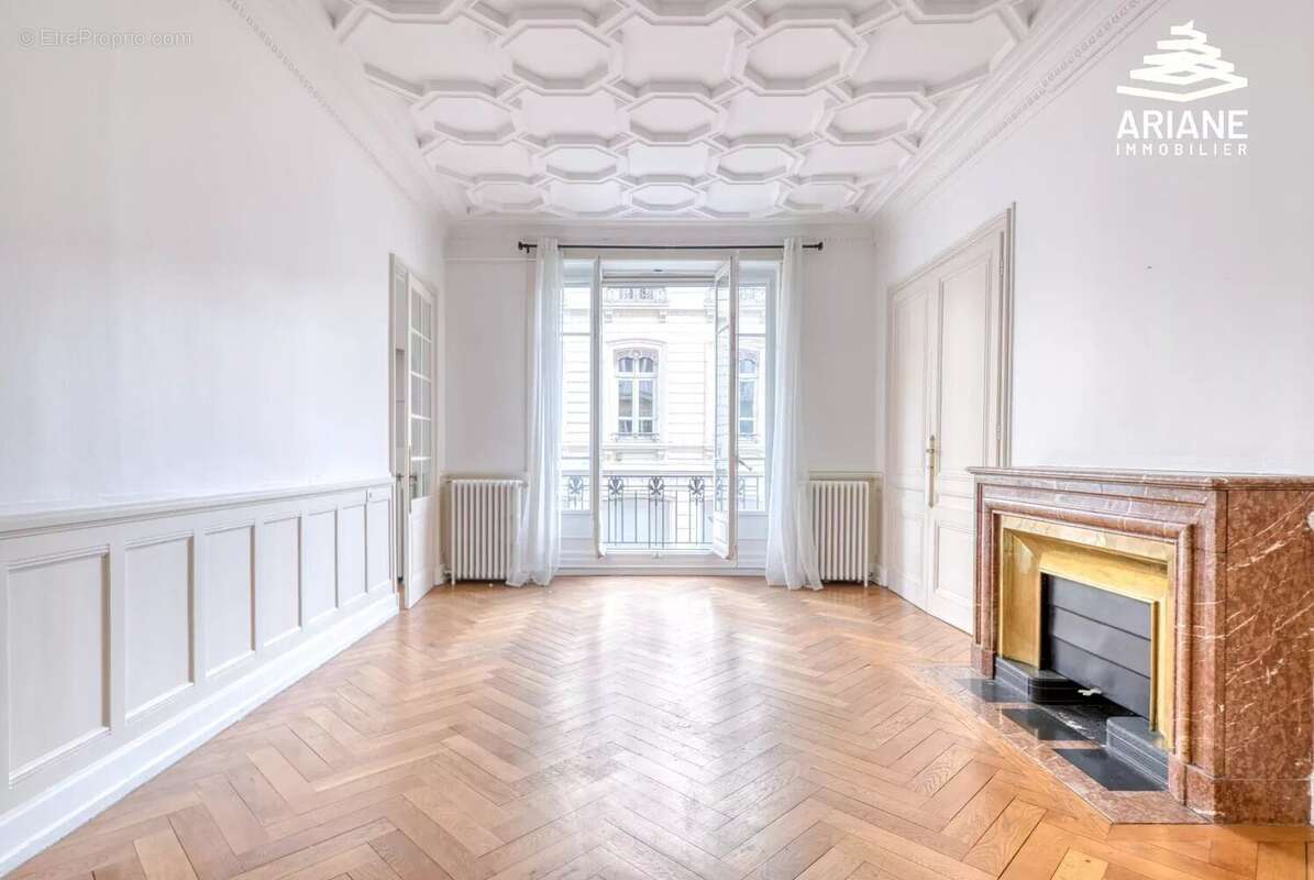 Appartement à LYON-6E