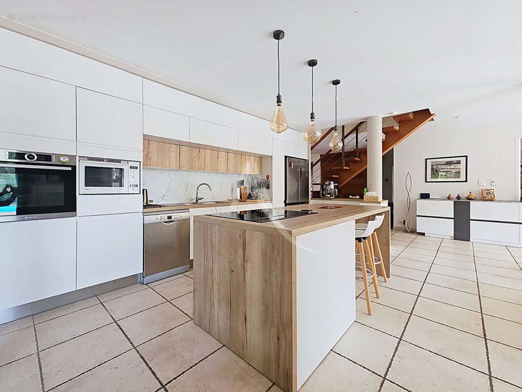 Maison à LAPEYROUSE-FOSSAT