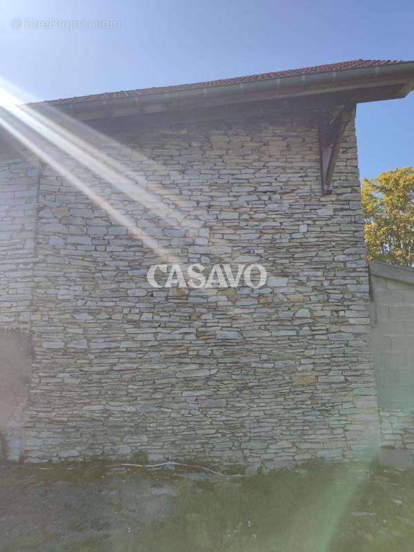 Maison à BOUVESSE-QUIRIEU