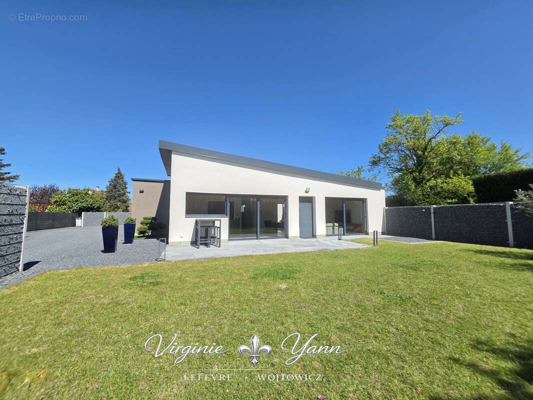 Maison à AMNEVILLE