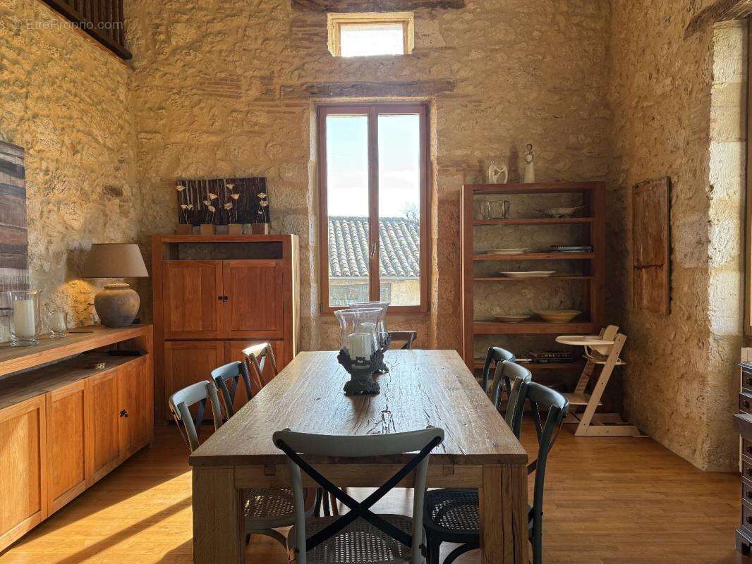 Maison à SAINT-CLAR